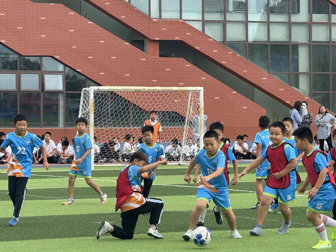 足球节目制作精彩纷呈,吸引众多观众关注的简单介绍 足球节目制作精彩纷呈,吸引众多观众关注的简单介绍