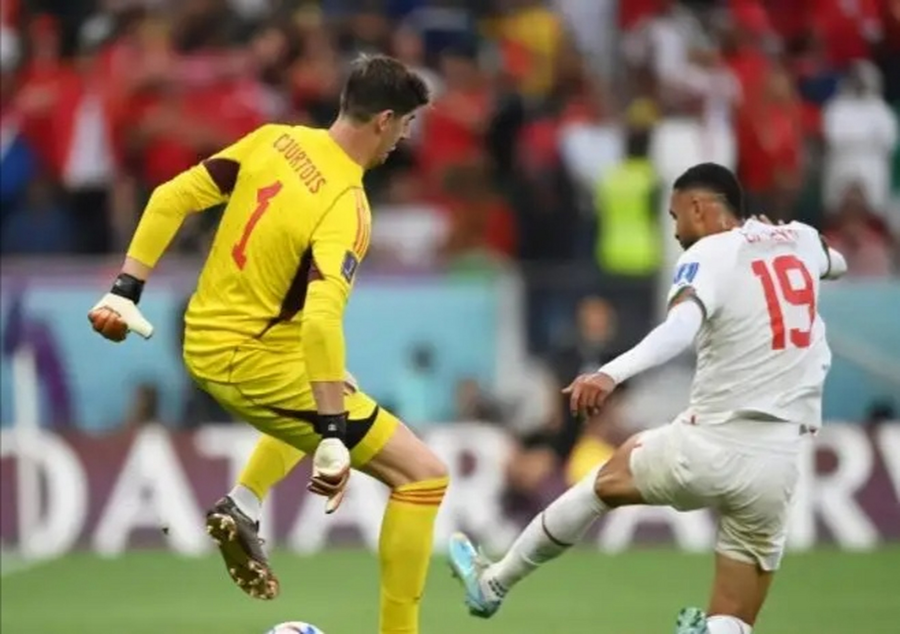 比利时轻取摩洛哥，德利赫特打破历史纪录