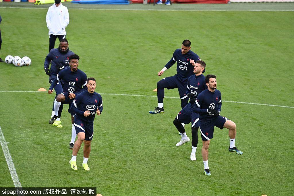 PG中国登录入口-马来西亚队轻取法国队，黄鸭组合统治全场