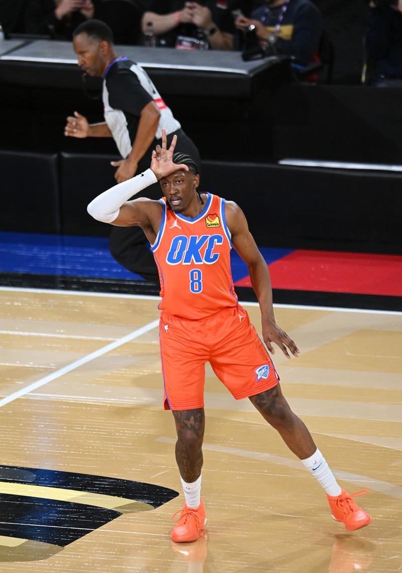 美国网球选手威廉姆斯意外晋级四强