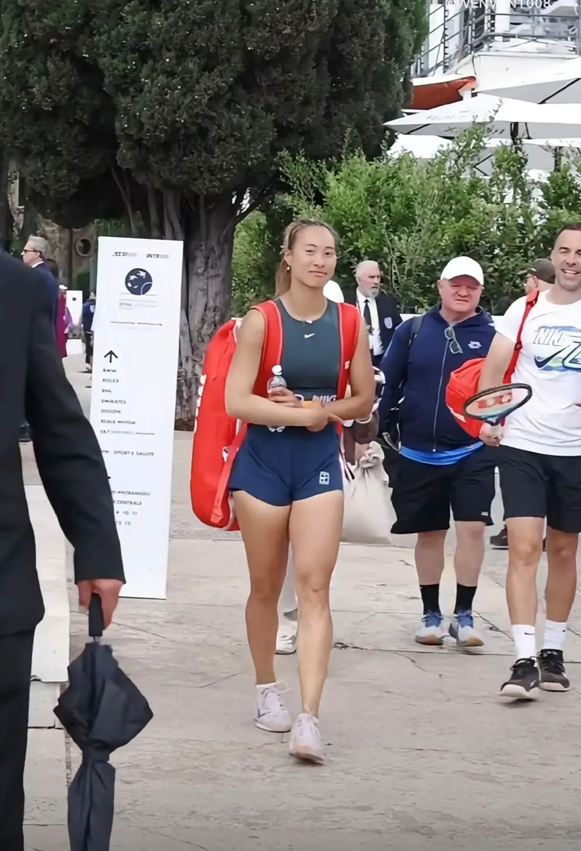 运动员们彰显出色的技术表现