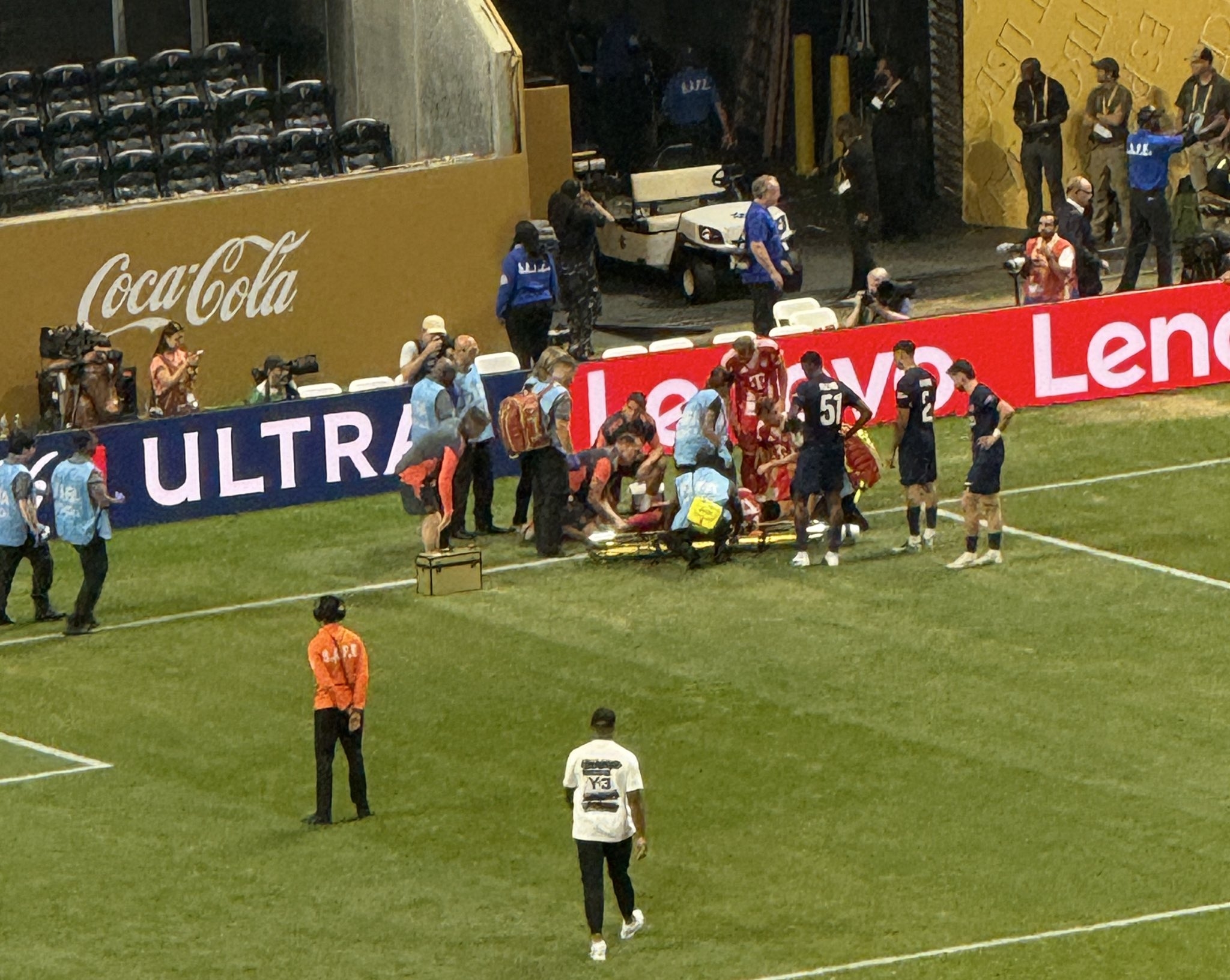 拉齐奥主场惨败，遗憾错失机会的简单介绍