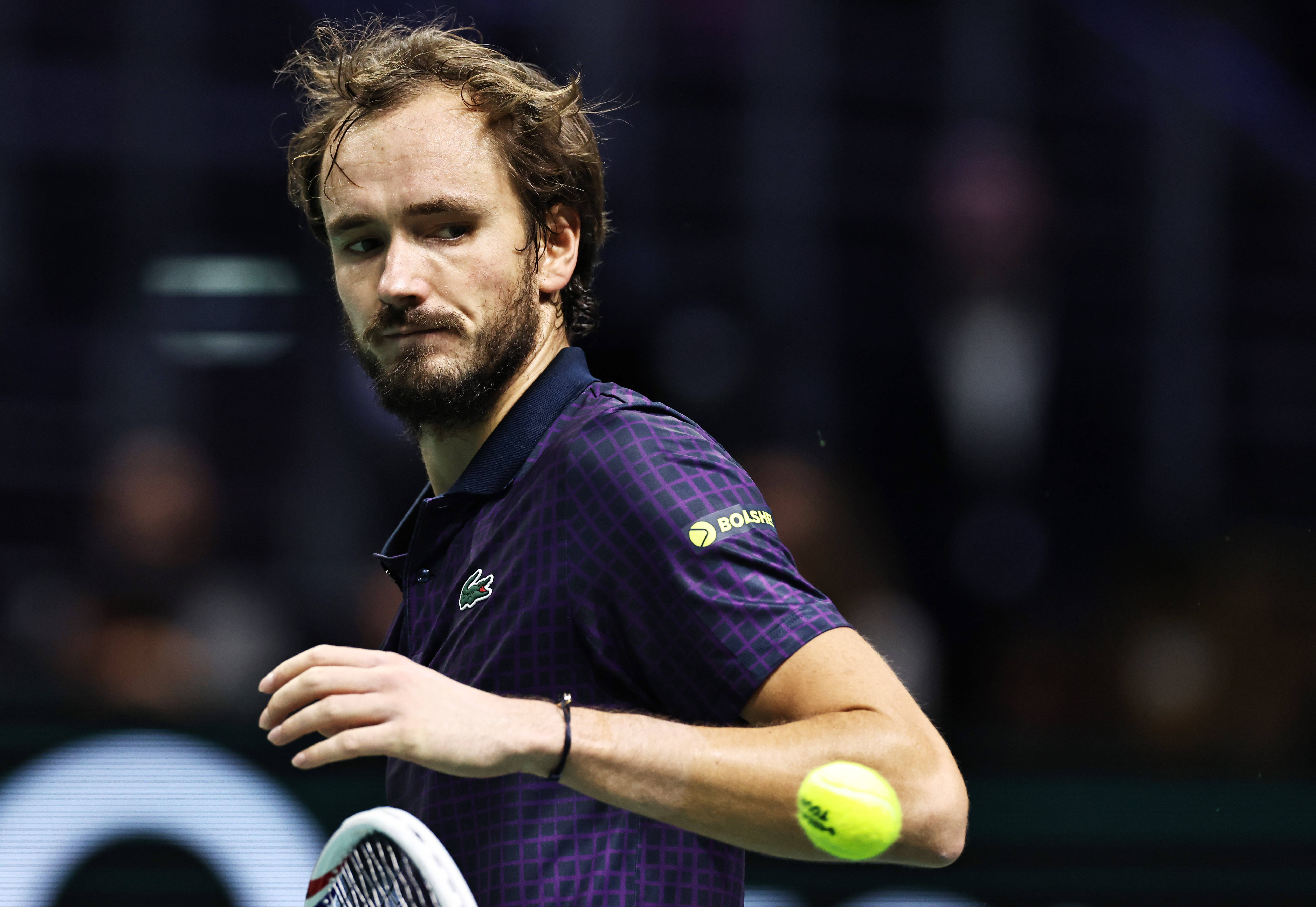 西班牙网球队完胜英国网球队,梅德韦杰夫绝境逆转的简单介绍 西班牙网球队完胜英国网球队,梅德韦杰夫绝境逆转的简单介绍