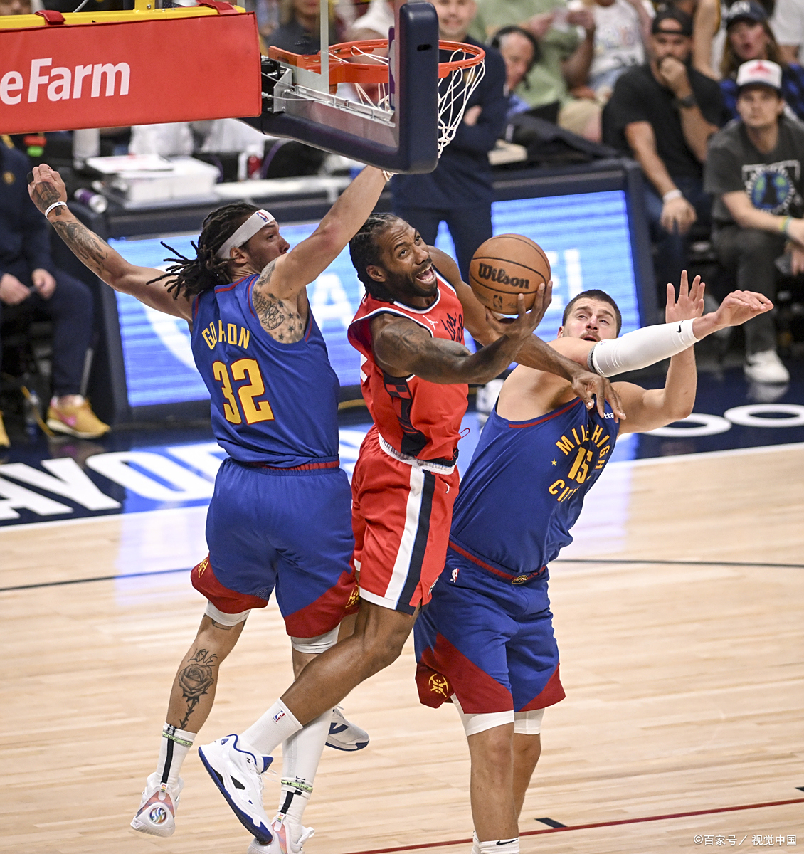 尼克斯险胜南韩男篮,乔治·希尔送出助攻 尼克斯险胜南韩男篮,乔治·希尔送出助攻