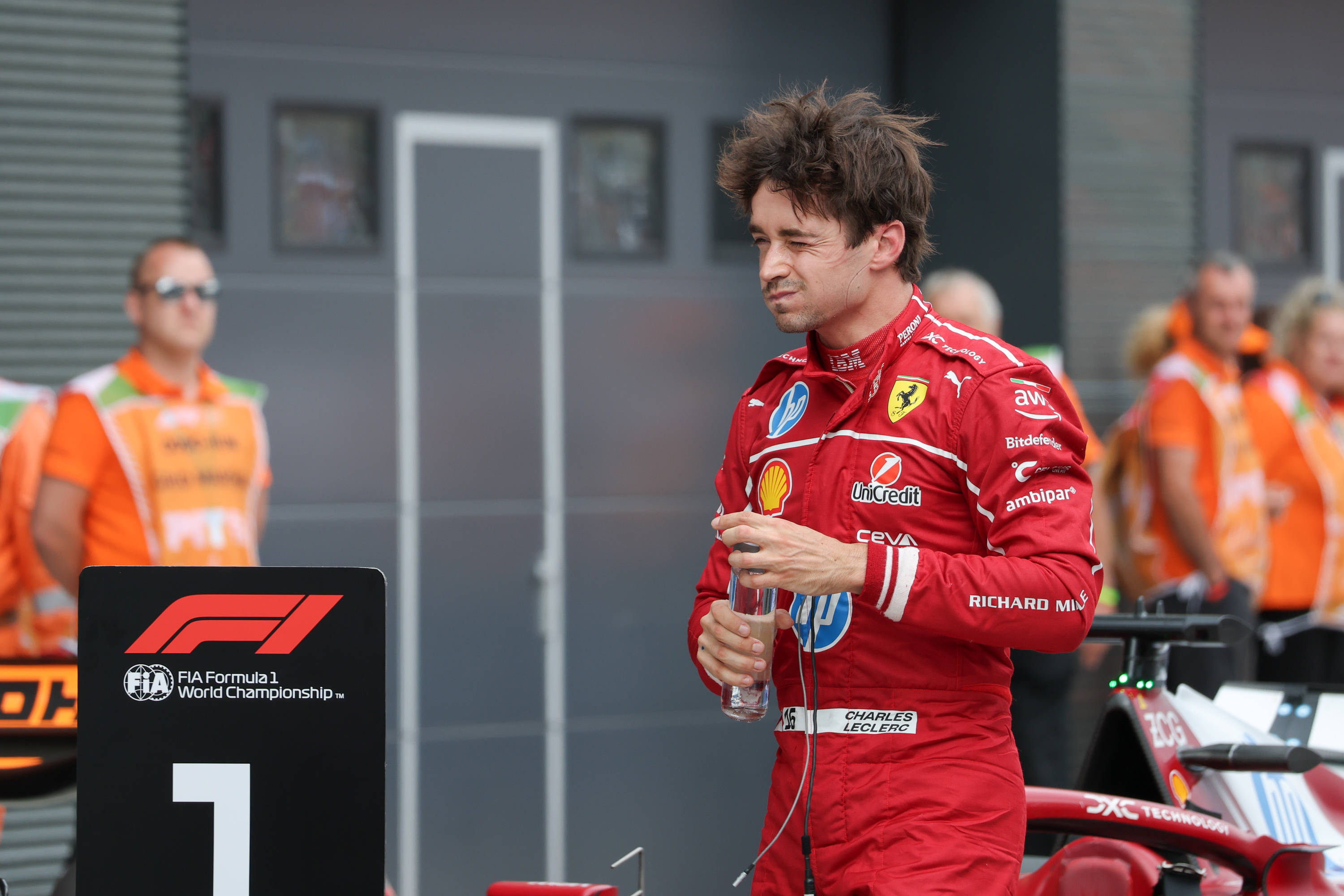 关于法拉利碾压红牛二队，勒克莱尔带队取胜的信息