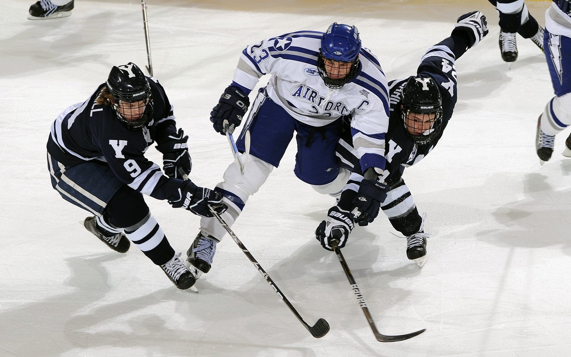 当鹈鹕踏平马刺，伦纳德抢七接管比赛背后的唯一性