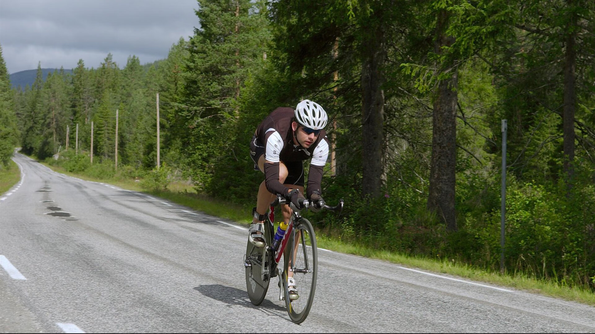 奥亚尔萨瓦尔持续制造杀伤，苏格兰一波流带走乌克兰