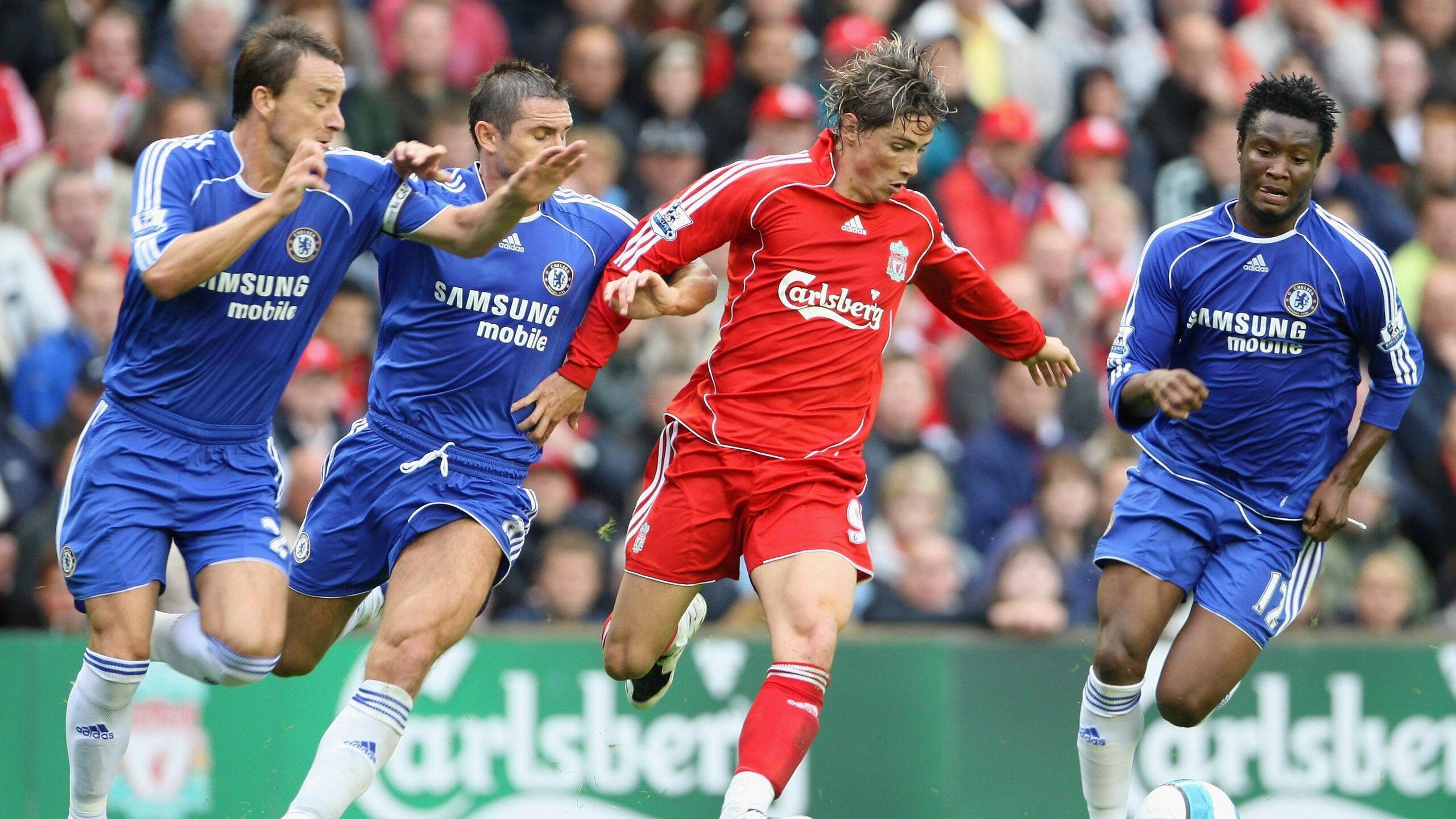 欧冠决赛焦点战，拉齐奥强行终结AC米兰，蓝鹰展翅改写历史